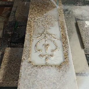 绵阳 黄金麻花岗岩异形加工雕刻栏杆大柱