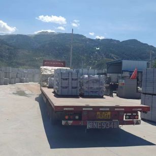 绵阳 芝麻白仿形路沿石，直形路沿石