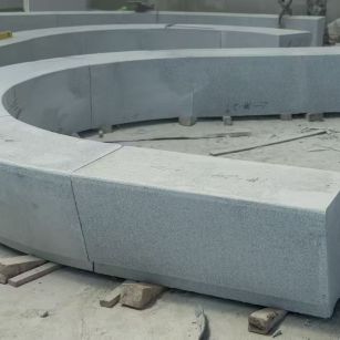 绵阳 芝麻白花岗岩光面弧形坐凳