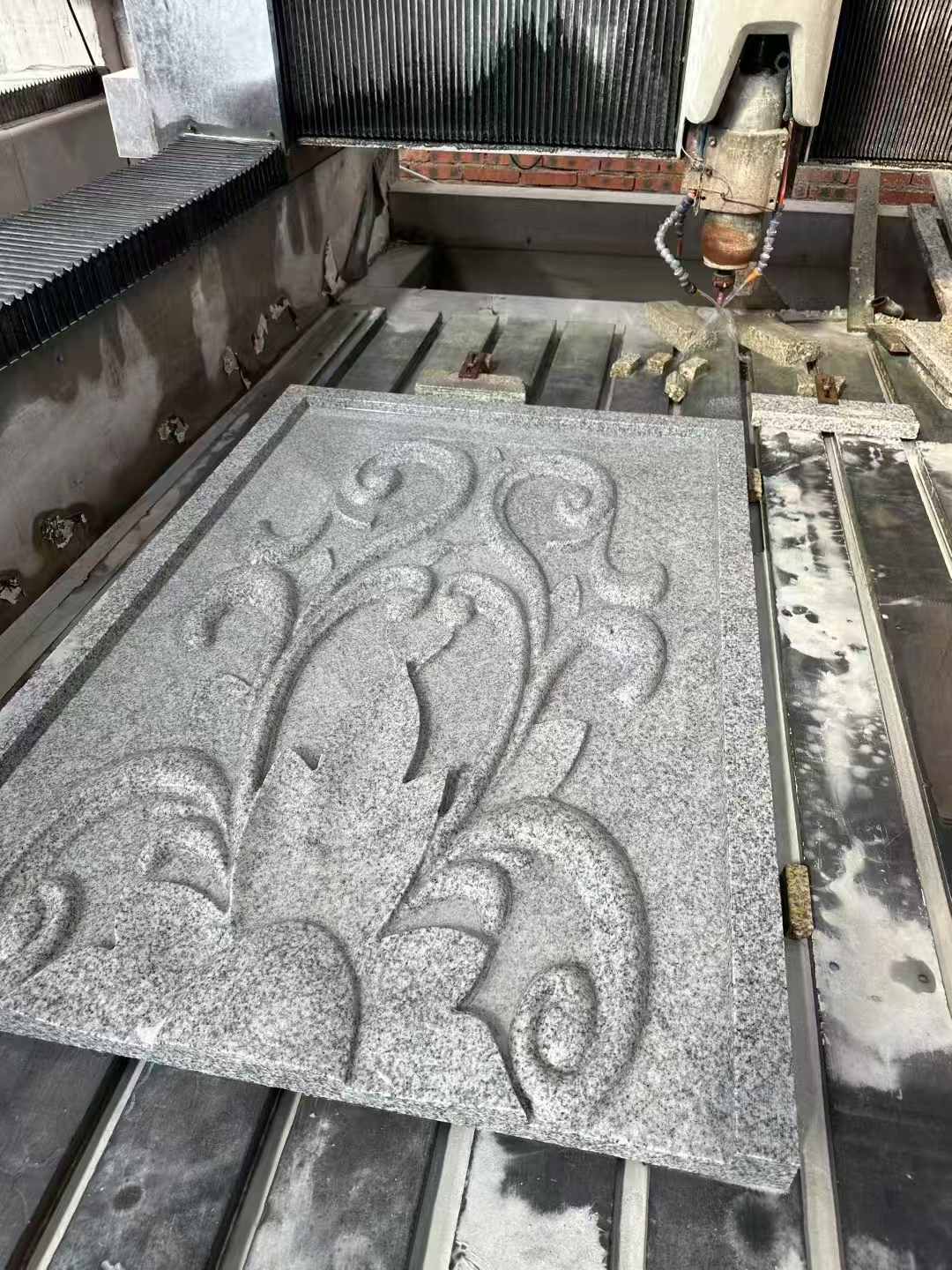 绵阳 白麻别墅干挂雕花板