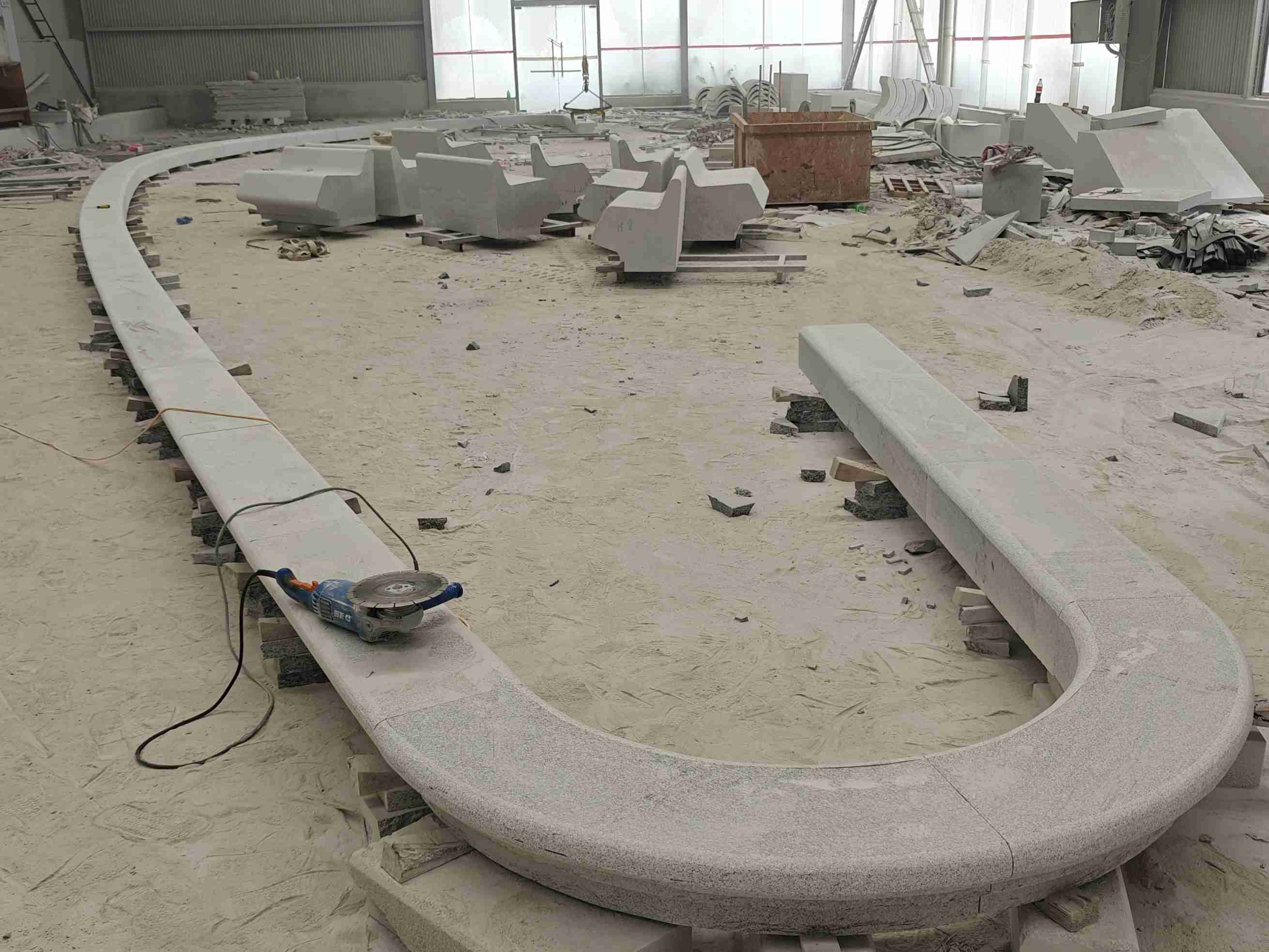 绵阳 芝麻白花岗岩弧形花坛石，坐凳石