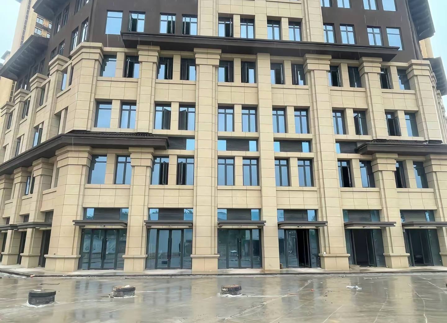 绵阳 黄金麻花岗岩荔枝面小区外墙干挂