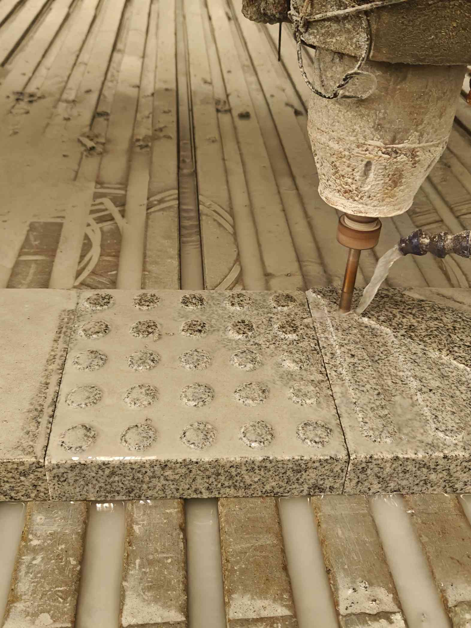 绵阳 芝麻白花岗岩石材盲人石、盲道石、盲点石