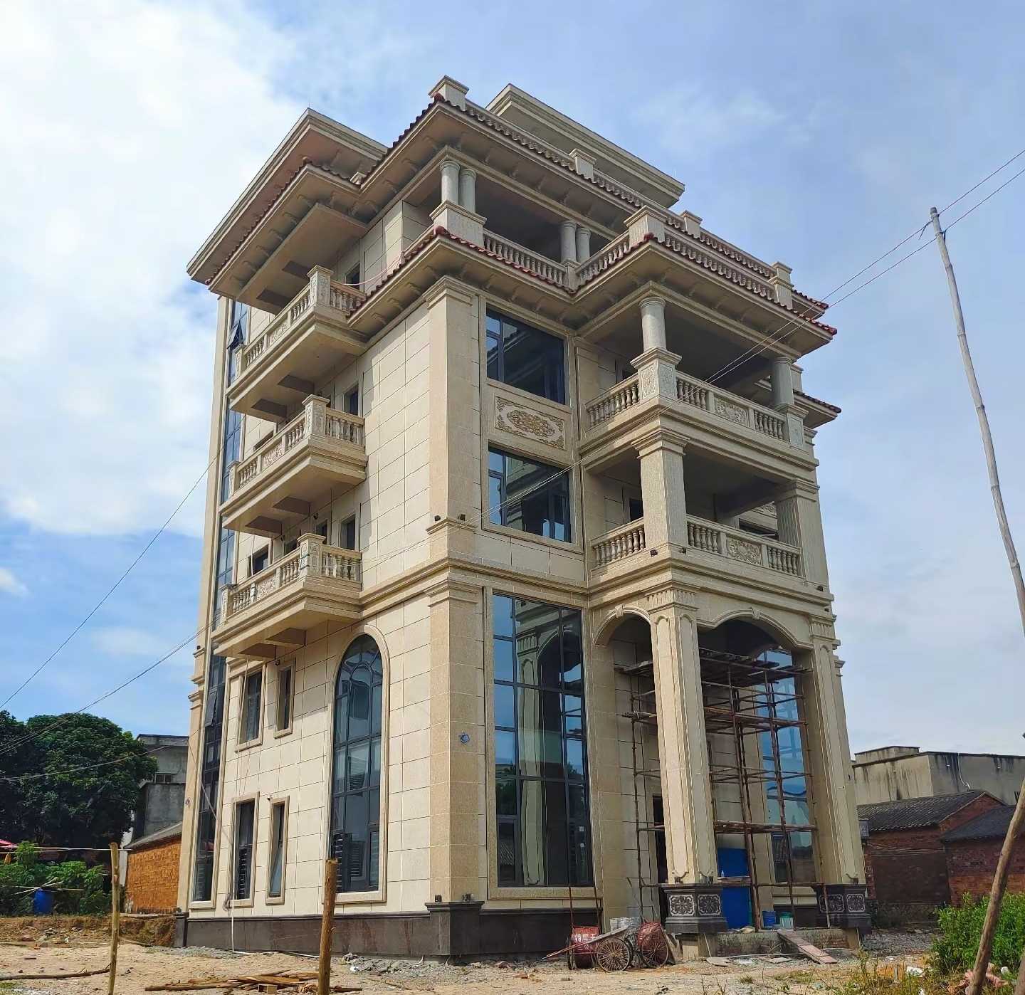 绵阳 黄金麻花岗岩石材别墅外墙干挂搭配（雕花栏杆花瓶柱门楼罗马柱）