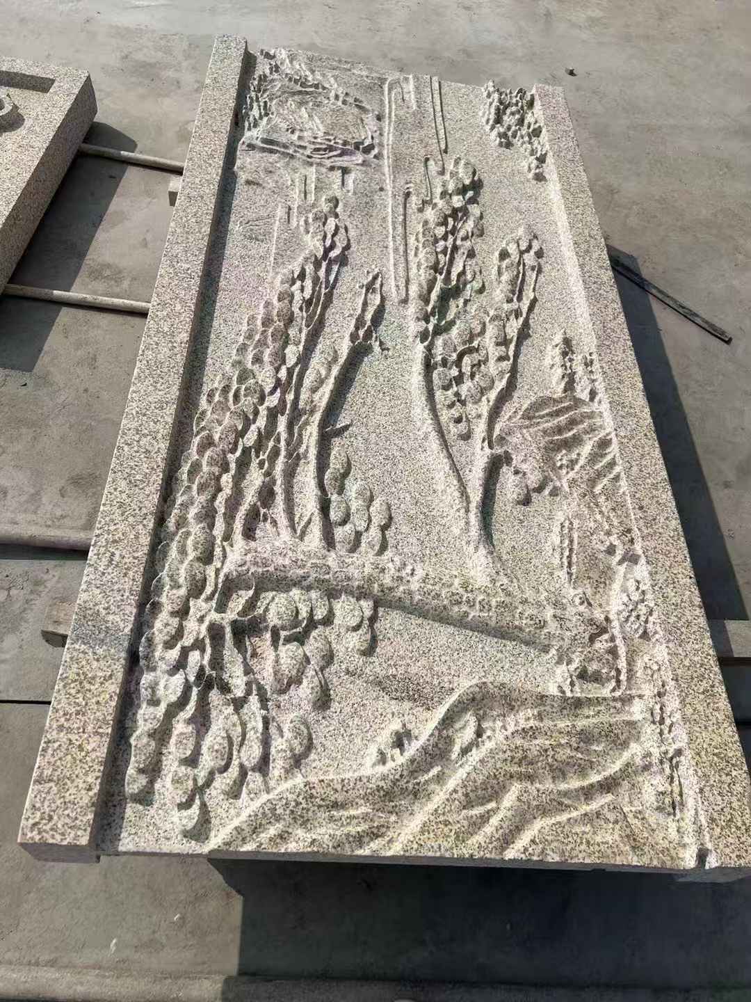 绵阳 黄金麻雕刻板浮雕迎客松