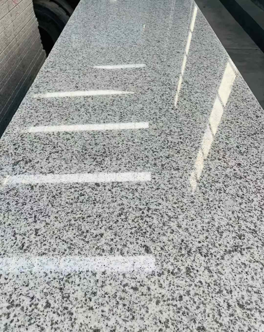 绵阳 白麻花岗岩光面毛板