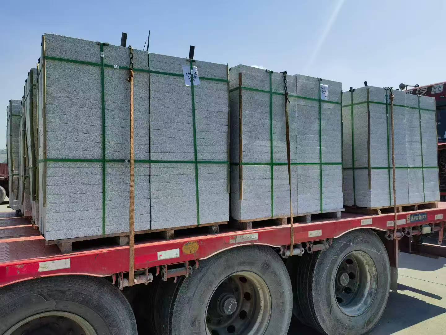 绵阳芝麻白花岗岩出货日常地铺石